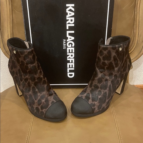 Karl Lagerfeld Leopard Print Heeled Boots - Picture 7 of 8